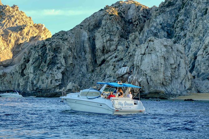 1 Hour Cabo Highlights on a 33ft Luxury Yacht - El Arco (The Arch of Cabo San Lucas) in 15 Minutes: What to Expect
