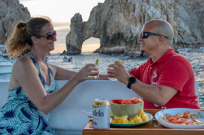 1 Hour Cabo Highlights on a 33ft Luxury Yacht - The Beach Views and the Cruise Past Cabo’s Main Strip