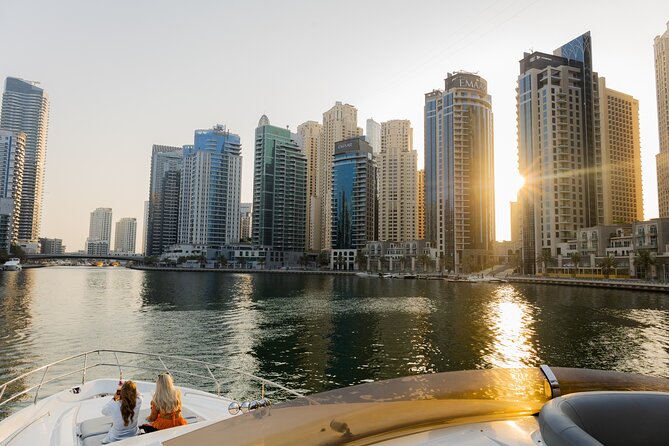 1 HR - Dubai Marina Luxury Yacht Tour - Dress Code and Onboard Rules: Simple, but They Matter