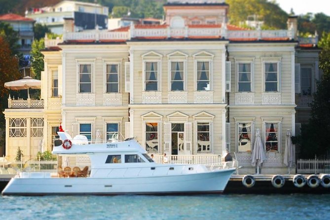 2-Hour Private Luxury Yacht Cruise on Bosphorus with Transfers - Galata Bridge plus the skyline hits: views you can actually enjoy