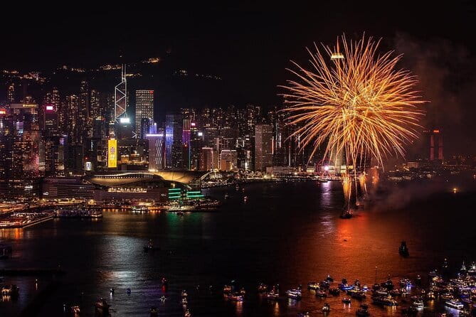 2025 Chinese New Year Fireworks Open Bar Yacht Dinner Cruise HK - Key moments that make this cruise worth your time