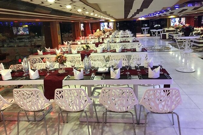 3-Hour Lotus Mega Yacht Dinner Experience in Dubai Marina - Sailing Past Bluewaters, The Palm, and Atlantis Light Shows