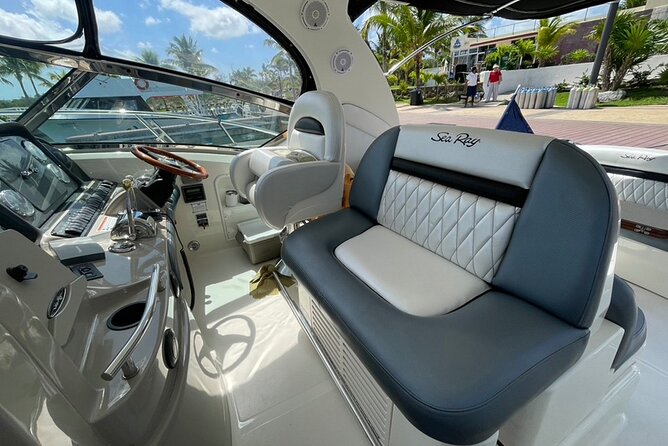 5-Hour Private 40' Yacht 2-Stop Tour to In-Ha reef with Food, Drinks & Snorkel - La Bocana: Shallow Clear Water, Ceviche, and Troll Fishing