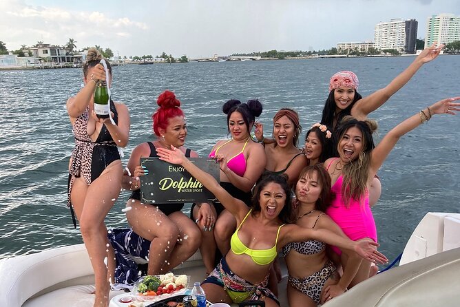 50ft Luxury Yacht Tour in Miami Beach Captain, Fun & Party! - Art Deco Historic District + Jungle Island: Great for Views, Not For Walking