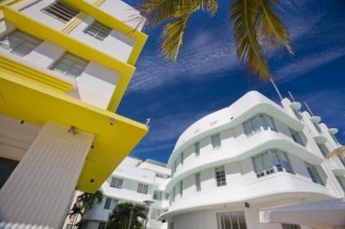 52' Yacht Rental in Miami Beach with Experienced Captain - Key points