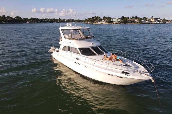 52' Yacht Rental in Miami Beach with Experienced Captain - Booking for a Group: Best Fit and Who Should Skip It