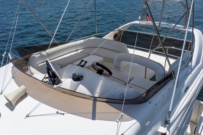 55ft + FREE HOUR Miami Yacht Rental 3 to 6 Hours 13 People - Why this Miami River to Biscayne Bay plan works for a group