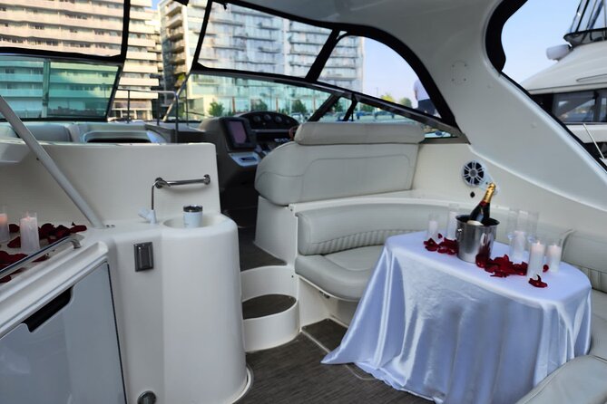 60-Minute Toronto Luxury Yacht Sightseeing Prosecco Cruise! - Key highlights that matter before you book