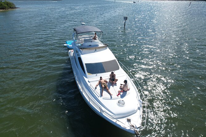 65ft Yacht Charter in Miami - Sightseeing Route Options: Miami Beach, South Beach, Downtown, and More