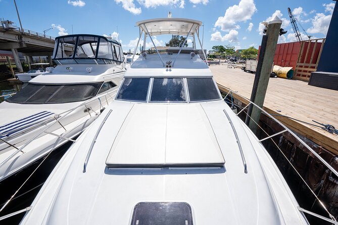 70ft + Free Hour | Miami Yacht Rental | 3 to 8 Hours | 13 ppl - Music, Snacks, and Hosting: How to Make the Day Feel Like Yours