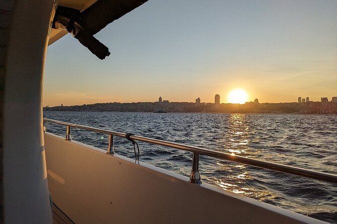 Afternoon Bosphorus Cruise Luxury Yacht with Professional Guide - From Dolmabahçe Palace waterfront to the palace that became a hotel
