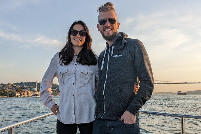 Afternoon Bosphorus Cruise Luxury Yacht with Professional Guide - Rumeli Hisarı and Anadolu Hisarı: fortresses positioned like a chess match