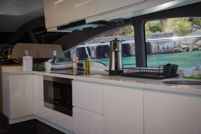 Alanya Private Yacht Tour with Lunch, Soft Beverage & Transfer - Stop 2: Kleopatra Beach lunch with Turkish flavors and swim time
