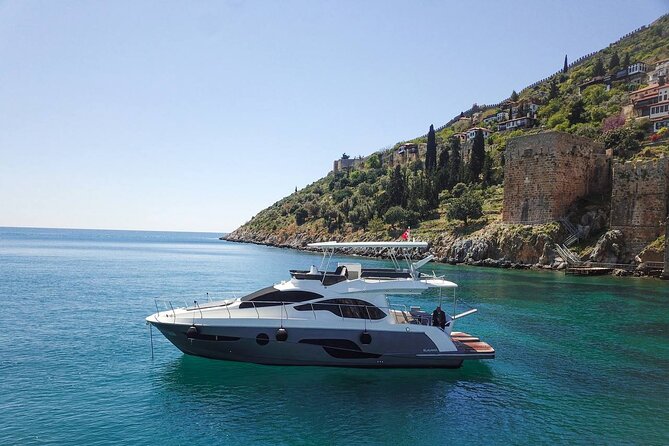 Alanya Private Yacht Tour with Lunch, Soft Beverage & Transfer - Getting there: pickup timing, meeting point, and avoiding snags