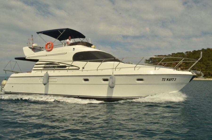 Antalya: Private Yacht Tour with 3 Swim Stops and a Meal - Key things that make this yacht trip work