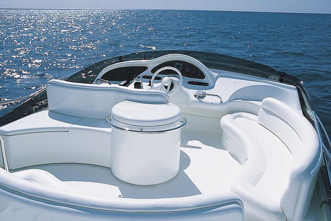 Barcelona Private Luxury Yacht Tour - The Azimut 46 Gavina Comfort: Less Bounce, More Smiles