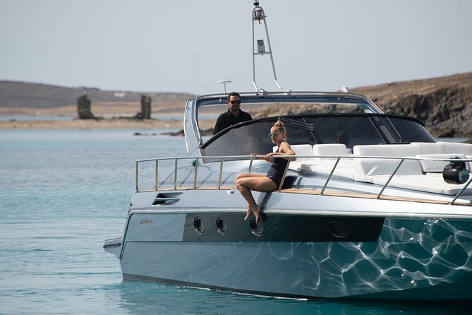 Boat - yacht tours at Mykonos - On-board service that feels personal (and not overly formal)