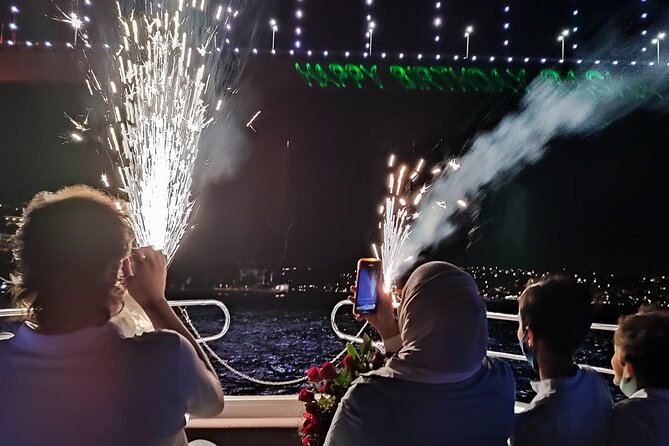 Bosphorus Night Cruise with Luxury Yacht - Food, drinks, and the crew: why the small details matter