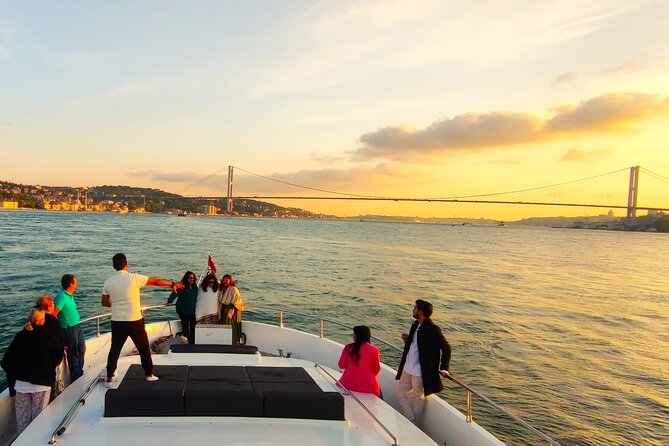 Bosphorus Sunset: An Enchanting Yacht Cruise in Istanbul - Golden Horn Skyline: Topkapi, Hagia Sophia, the Blue Mosque, and more