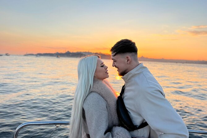 Bosphorus Sunset Cruise with Live Guide on Luxury Yacht - Why a 2.5-hour Bosphorus sunset cruise beats a quick photo stop