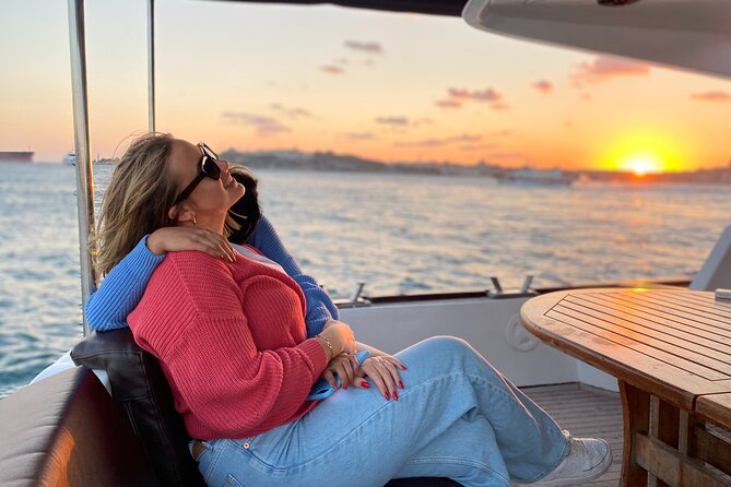 Bosphorus Sunset or Daytime Yacht Cruise with Snacks & Live Guide - Snacks, drinks, and comfort: what’s included and what to bring
