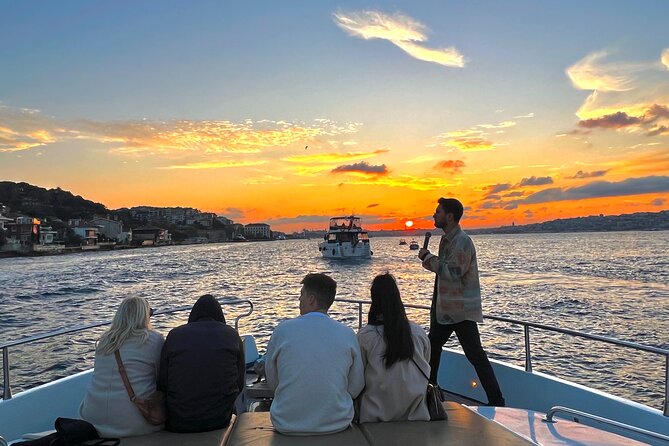Bosphorus Sunset or Daytime Yacht Cruise with Snacks & Live Guide - Meeting point and timing: start smart so you get good viewing
