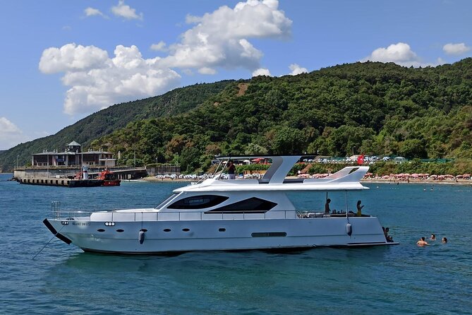 Budget Evening Cruise: Dinner, Live Shows & Party - Dinner, Tea, and the Drinks Setup: Good Value With a Few Food Caveats