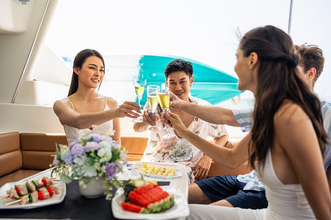 Burj Al Arab: 2-Hour Yacht Tour with BBQ Dinner and Drinks - Key highlights you’ll feel fast