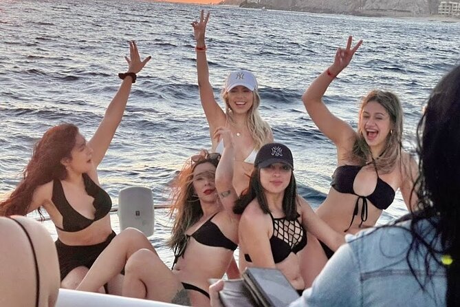Cabo Arch Sunset Yacht Tour - Dinner & Drinks — Up to 18 Guests - Dinner on the Yacht: Ceviche, Fajitas, and What to Expect From Drinks