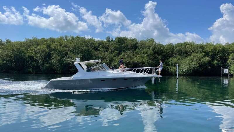 Cancún: Private Yacht Tour - The cruise route: lagoon channels, mangroves, and Caribbean color
