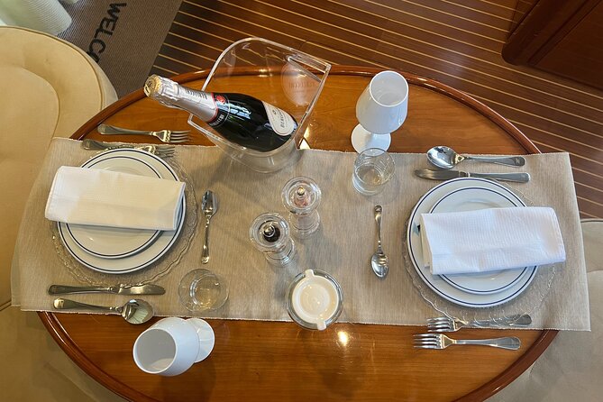 Capri Yacht Experience on board Carlina Yacht Private Tour - Price and what you truly pay: base cost vs. extras