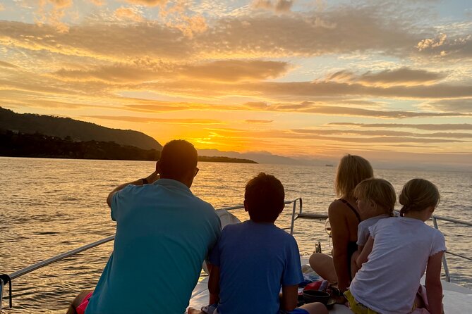 Cefalù : Mini Yacht Tour with Aperitif, Snorkeling and Caves - Spiaggia della Vecchia Marina (Il Molo): where old-port charm meets easy dips