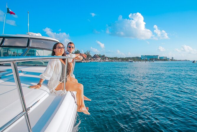 Cozumel Private Yacht and Snorkel with Lunch and Open Bar Onboard - Why the private format feels better (especially with up to 14)
