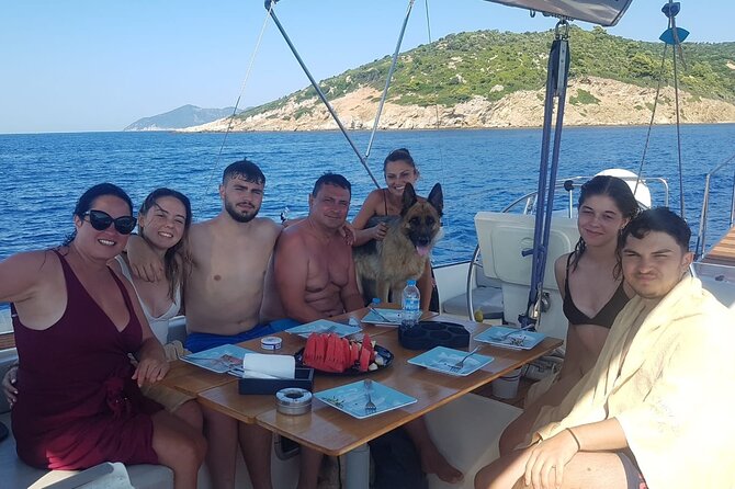 Day sailing Skiathos Skopelos with lunch on Rainbow yacht - Lunch on board after a swim stop near Skopelos