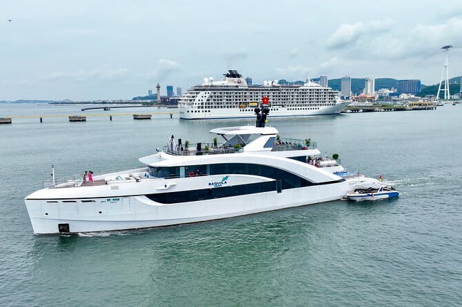 Day Trip - Luxury Experience in Ha Long Bay by Saquila Yacht - A luxury Ha Long Bay day trip built around comfort and culture