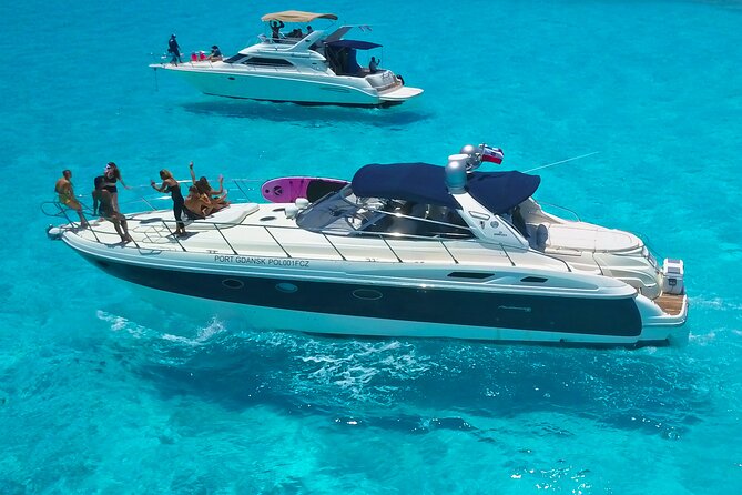 DIVA 60ft Elite Italian Yacht Experience in Cancun - Crew and Service: Anselmo, Marisol, and Anthony Make It Work