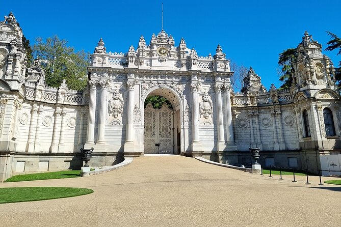 Dolmabahçe Palace and Sunset Tour on Luxury Yacht - Why Dolmabahçe is more than a big building