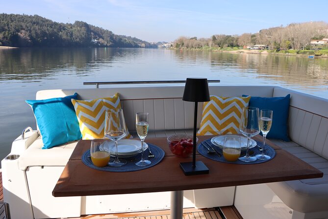 Douro Tour on a Private Yacht in Porto - Meeting at Marina da Afurada: the logistics that can make or break your day