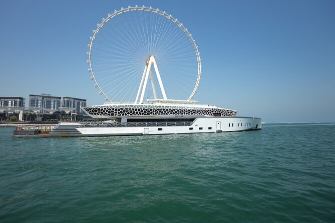 Dubai: Lotus Mega Yacht 3-Hours Dinner Cruise Tour - Food and Live Cooking: What You Can Expect from the Buffet