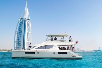 Dubai Marina Yacht Tour with Optional Breakfast or BBQ - Where you sail: Dubai Marina, Bluewaters, and the “wow corridor”