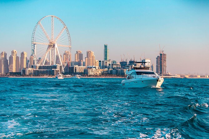Dubai Yacht Rental - Book 58 ft Private Yacht up to 28 persons - Dubai Marina meeting point: getting on board without stress