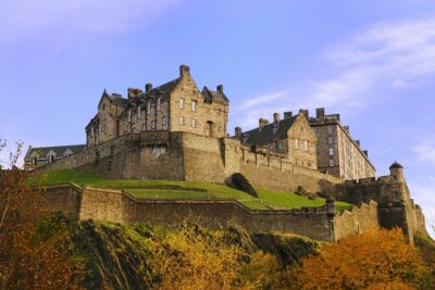 Edinburgh Shore Excursion: City Tour and Royal Yacht Britannia - Holyroodhouse photo stop: short, scenic, and easy to overthink