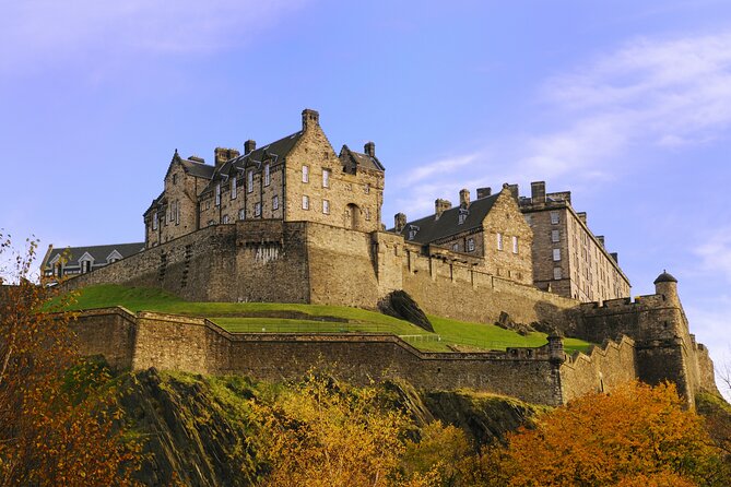 Edinburgh Shore Excursion: City Tour and Royal Yacht Britannia - Holyroodhouse photo stop: short, scenic, and easy to overthink