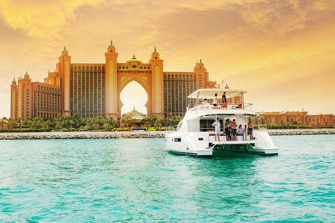 Exclusive Luxury Yacht Ride - The 2-hour route: Burj al Arab, Palm Jumeirah, and the World Islands