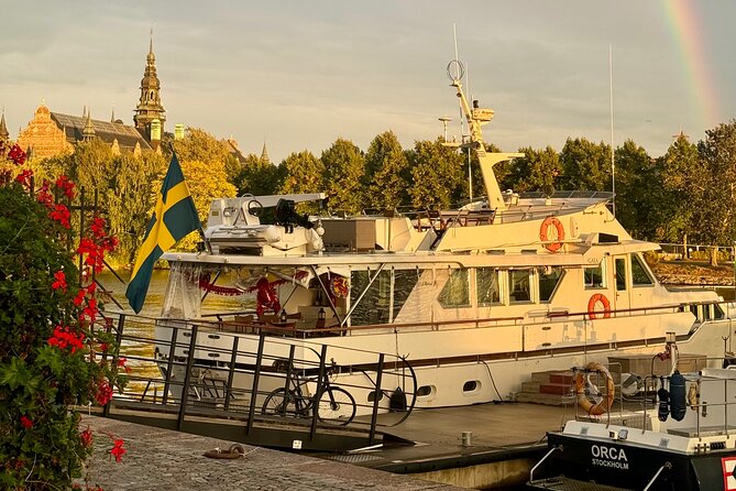 Exclusive Yacht Tour of Stockholm: sunset, dinner, lunch, cruise - Meeting at M/Y Gaia (Klarvik Rederi) and Settling In Fast