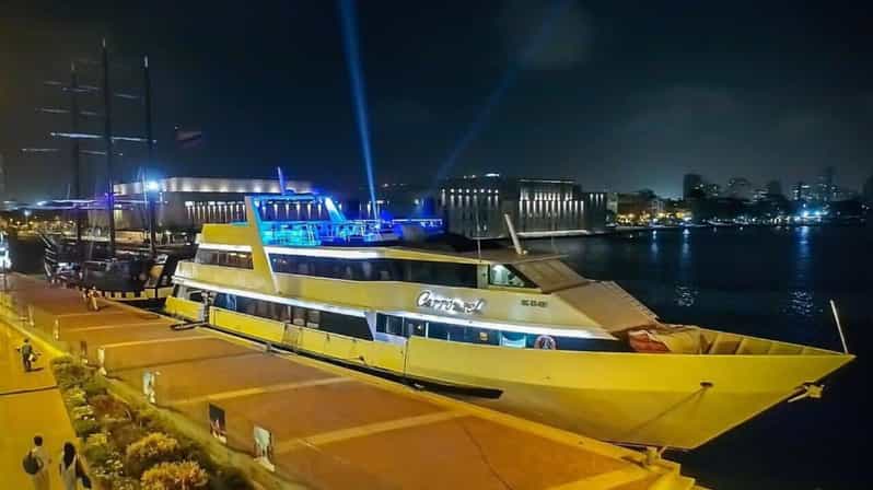 Exotic Yacht - Tour through the bay of Cartagena - Music, service, and the onboard bar: how the vibe is set