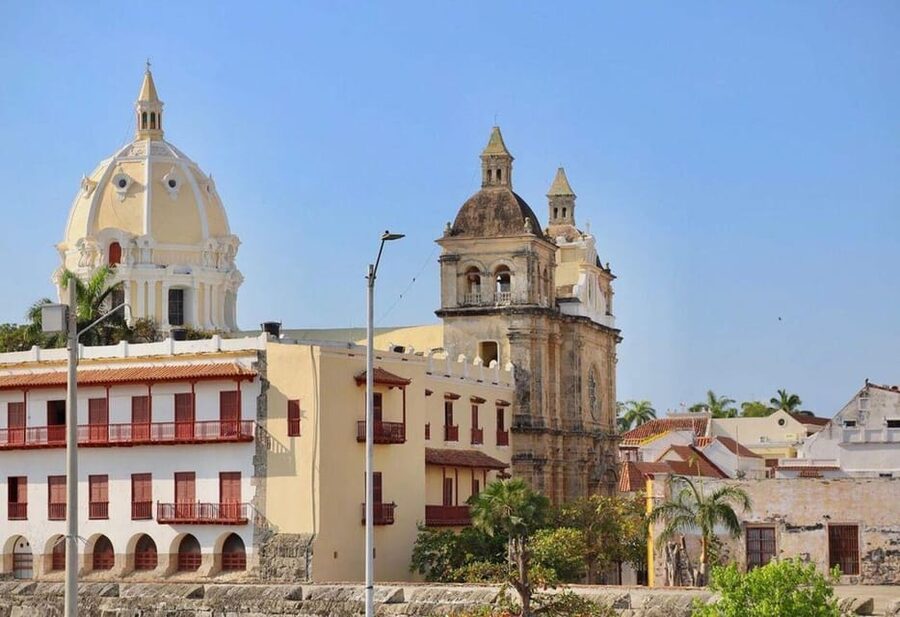Exotic Yacht - Tour through the bay of Cartagena - Private group means a different pace