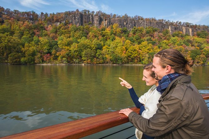 Fall Foliage Cruise on Yacht Full Moon from Chelsea Piers - Should You Book the Fall Foliage Cruise on Yacht Full Moon?