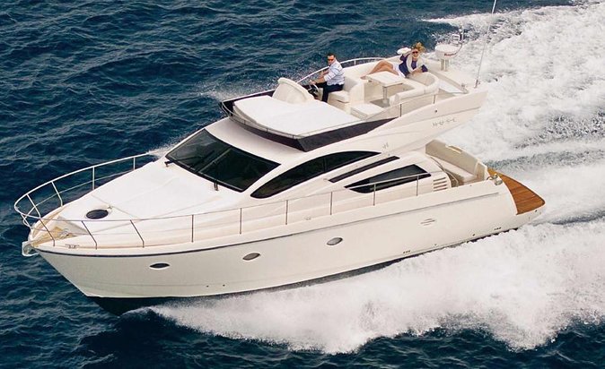 Fjordcruise in a Luxury Yacht Arctic Queen - Getting On Board: Meeting Point and the 2 PM Rhythm