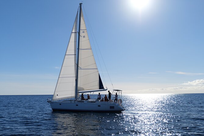 Full day Sailing yacht - Beautiful day on the Atlantic Ocean - Timing and meeting at the Pier of Santa Maria
